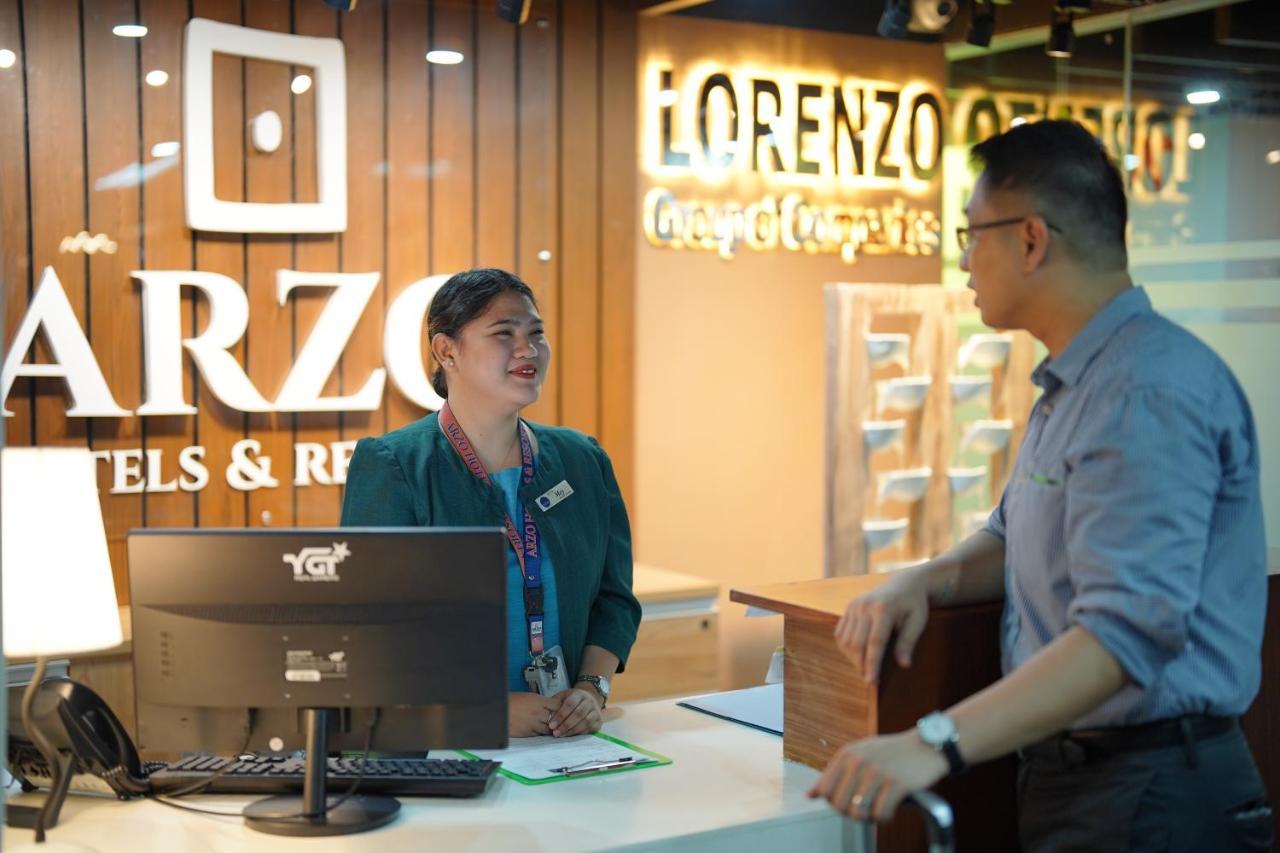 Arzo Hotel Premier Makati City Exterior foto